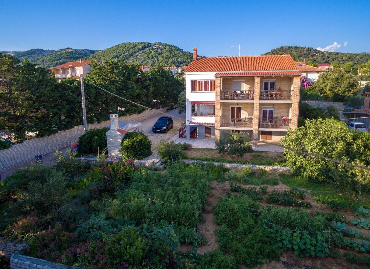 Apartments Anita 1 Barbat na Rabu Екстер'єр фото
