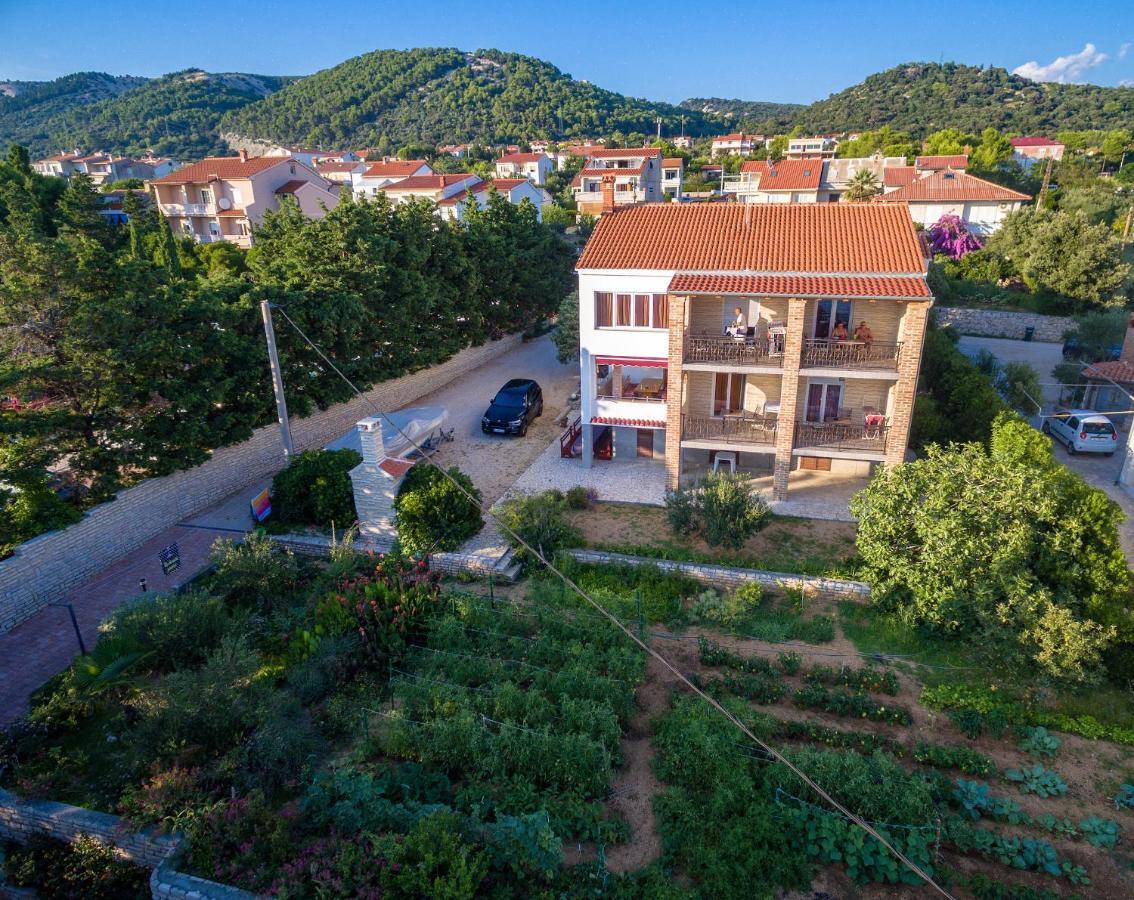 Apartments Anita 1 Barbat na Rabu Екстер'єр фото