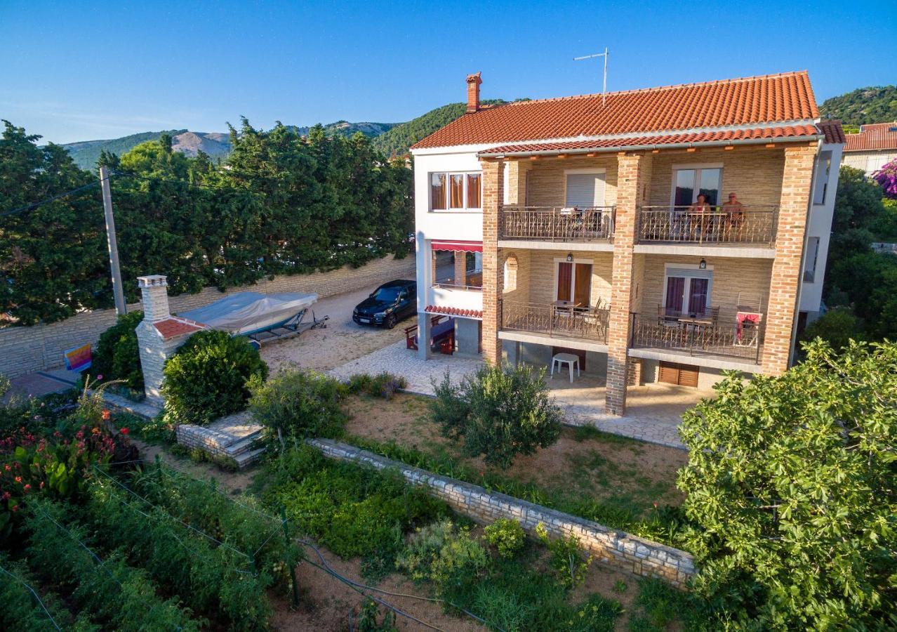 Apartments Anita 1 Barbat na Rabu Екстер'єр фото