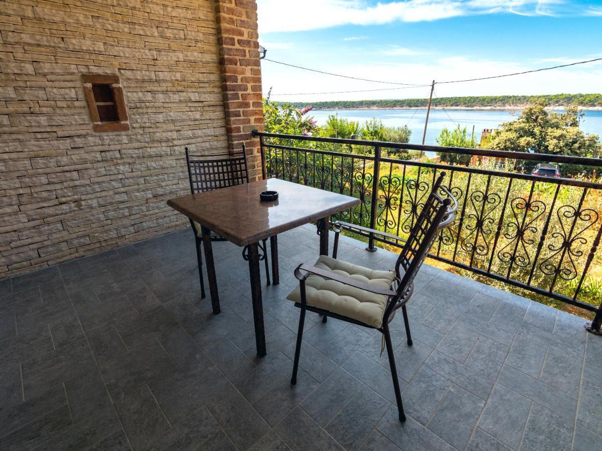 Apartments Anita 1 Barbat na Rabu Екстер'єр фото