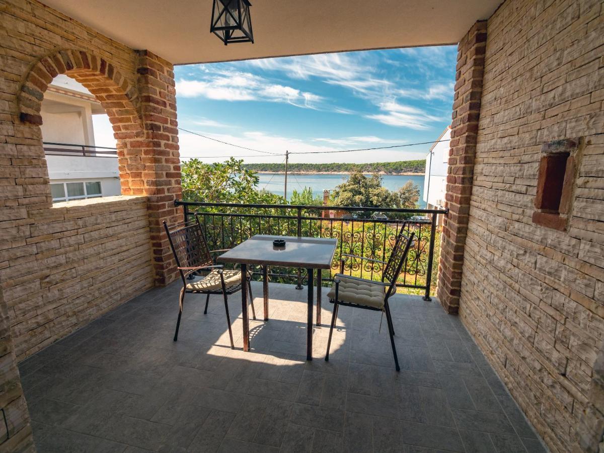 Apartments Anita 1 Barbat na Rabu Екстер'єр фото