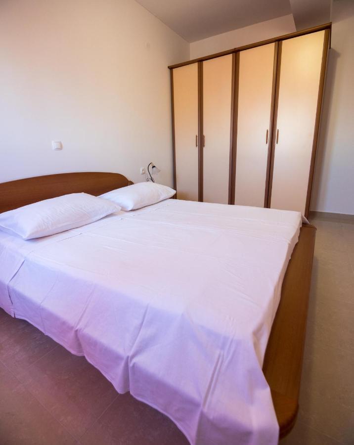 Apartments Anita 1 Barbat na Rabu Екстер'єр фото