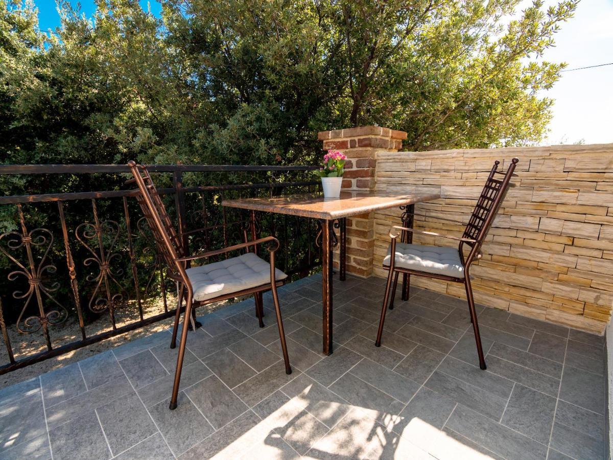 Apartments Anita 1 Barbat na Rabu Екстер'єр фото
