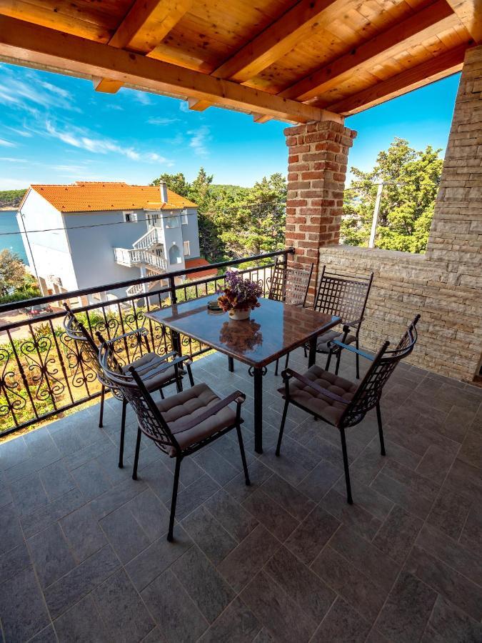 Apartments Anita 1 Barbat na Rabu Екстер'єр фото