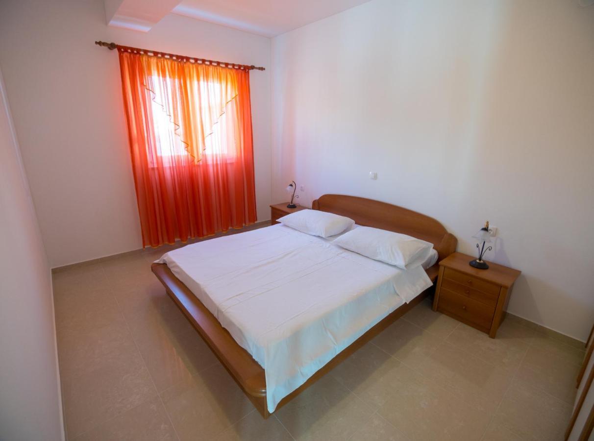 Apartments Anita 1 Barbat na Rabu Екстер'єр фото