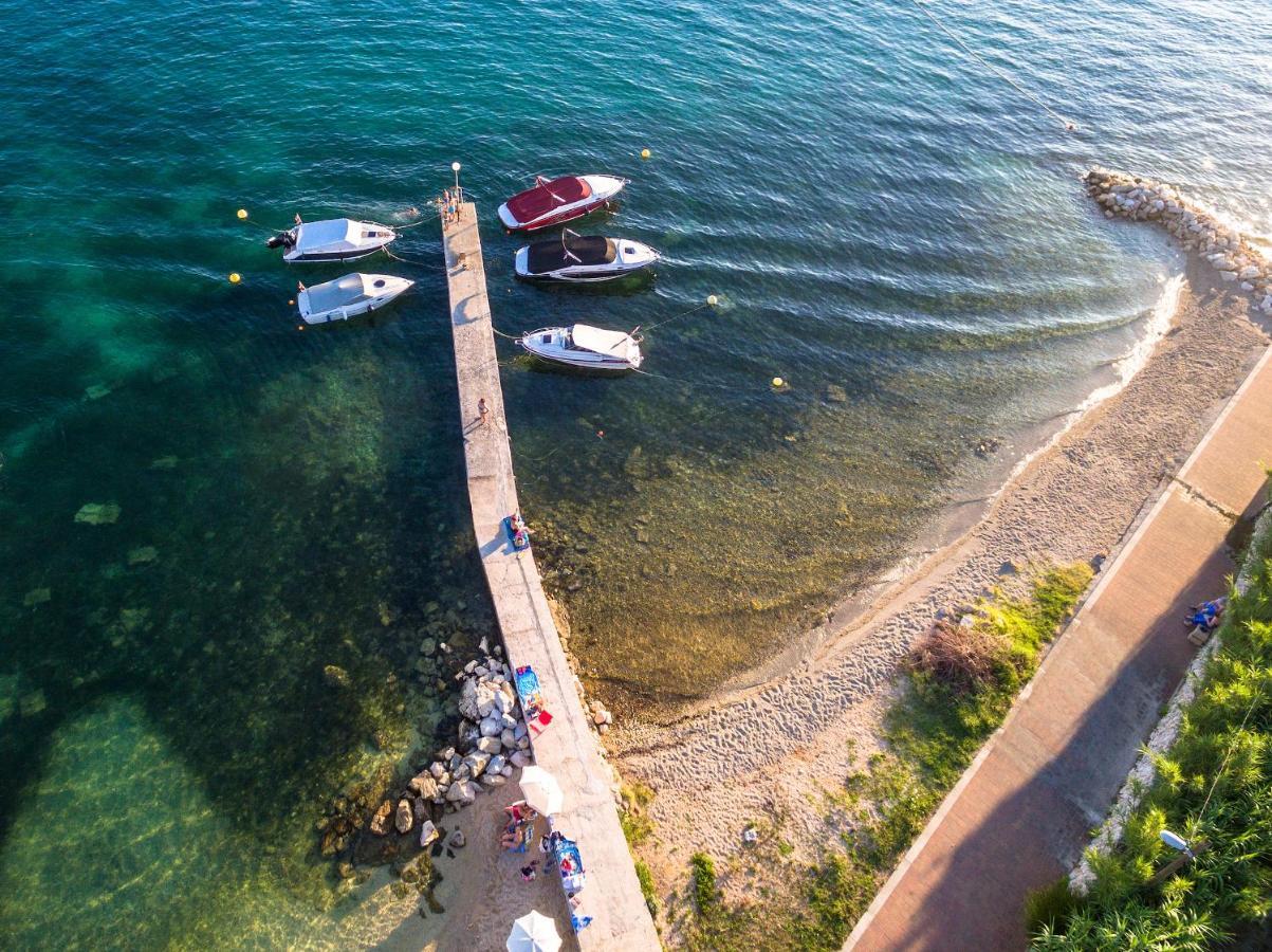 Apartments Anita 1 Barbat na Rabu Екстер'єр фото