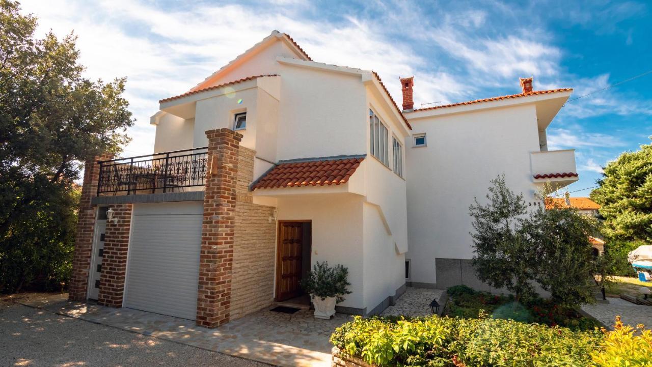 Apartments Anita 1 Barbat na Rabu Екстер'єр фото